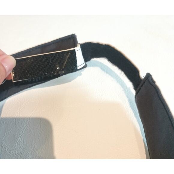 NIKE GOLF ADJUSTABLE VELCRO STRAP VISOR WHITE NIKE SWOOSH - Picture 5 of 8